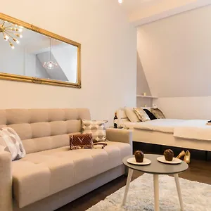 Apartment Goldeneye Center